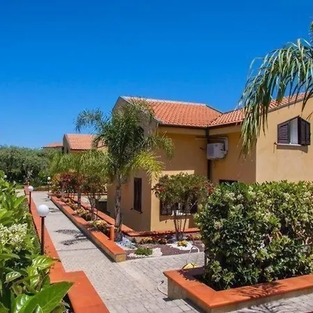 Apartment Ferienwohnung Fuer 6 Personen Ca 75 Qm In Cefalu, Sizilien Nordkueste Von Sizilien - B59159 *