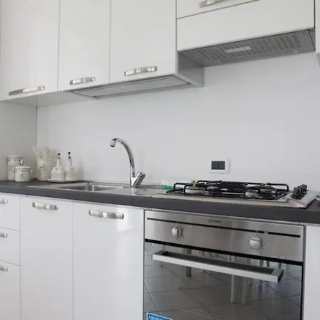 Apartment Ferienwohnung Fuer 6 Personen Ca 75 Qm In Cefalu, Sizilien Nordkueste Von Sizilien - B59159